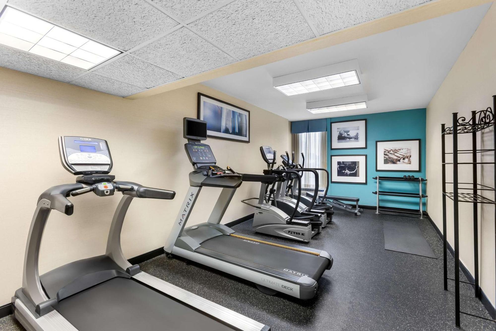 Sonesta Essential Houston Hobby Airport Hotel Exterior foto
