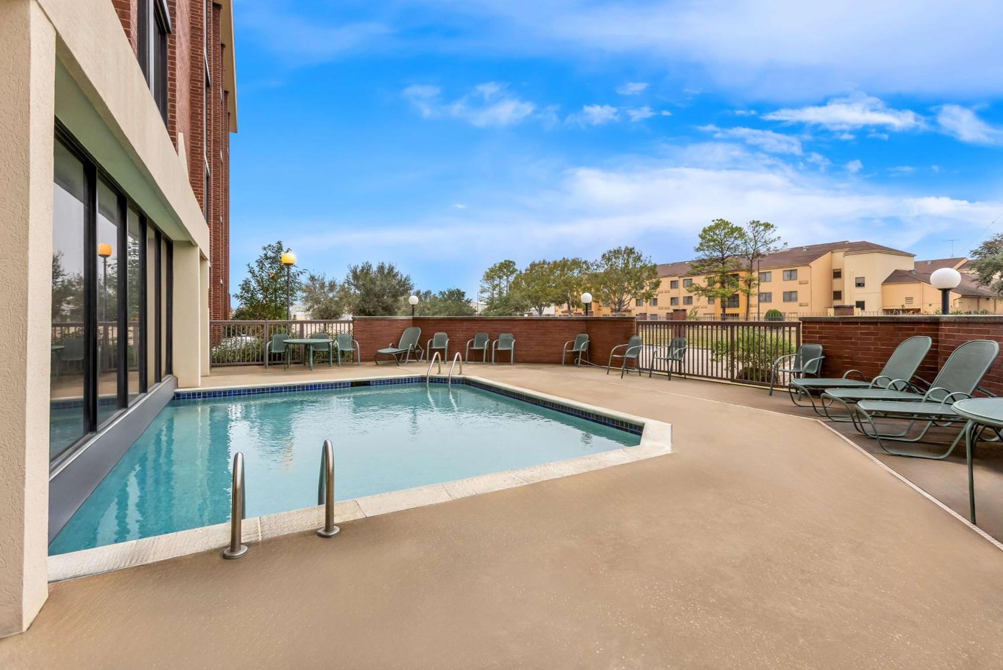 Sonesta Essential Houston Hobby Airport Hotel Exterior foto